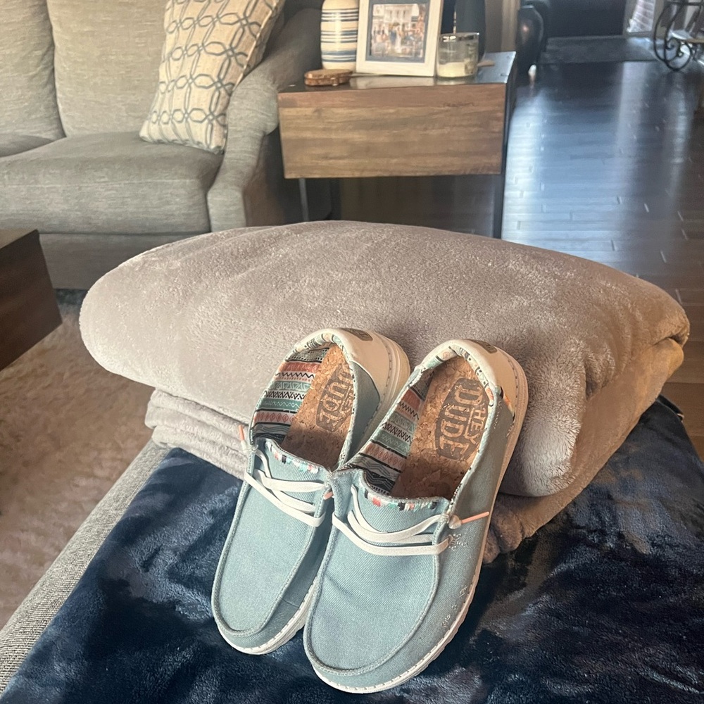 Hey Dude Blue and Cream Slip-On Loafers women’s size 8 - Picture 2 of 11